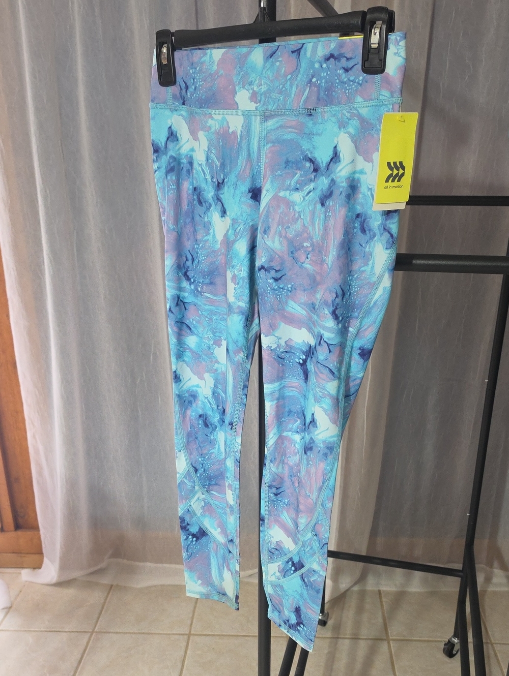 all in motion Girls Blue & Purple Marble Leggings.